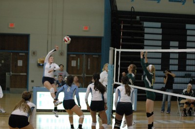 Girls Volleyball Looks Towards Districts