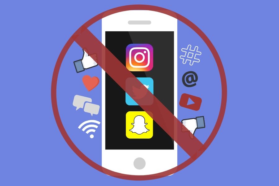 Many view social media as an integral part of every teen’s life: they say it shapes not only the way people are viewed, but also their actions. Here are the six stories of students that abstain from social media.