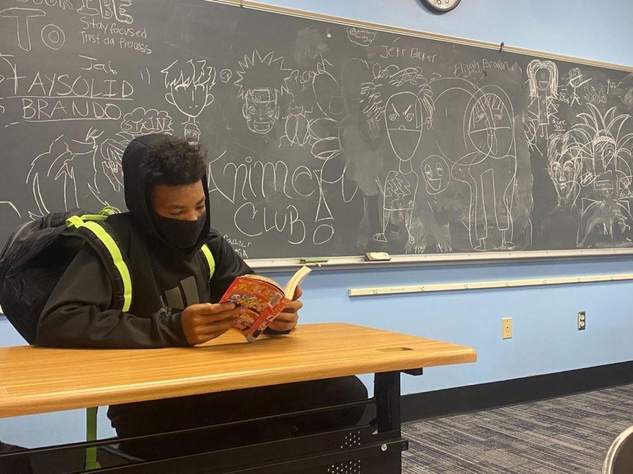 Every week sophomore Clayton Kayira comes to the anime club inside the library during aclab. He expressed his hobby with others who have the same interest. “I’ve been watching anime for four years and I started with Naruto, and its nostalgic for me to watch,” Kayira said.