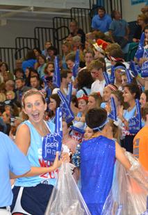 Students gather for pep rally, kick-off homecoming weekend