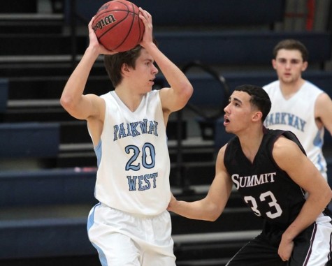 Senior Forward Joey Twellman surveys the Rockwood Summit defense last year in a game at Parkway West. 