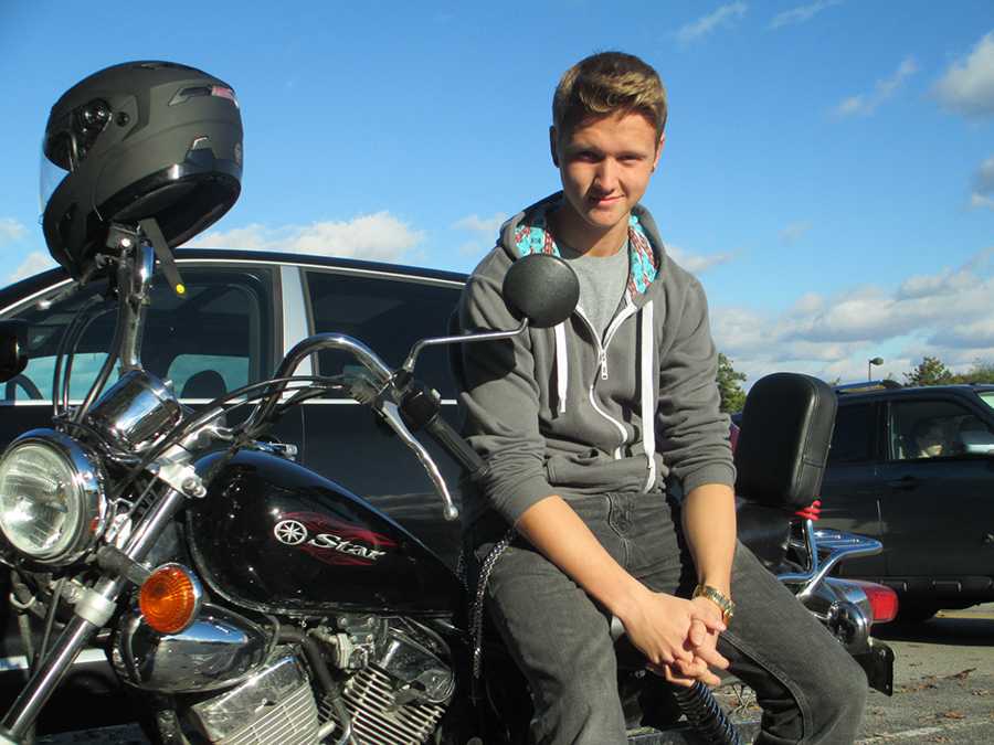 Preparing to leave after the school day, sophomore Will Carter is one of 40 sophomores to  have gotten the privilege to drive to school and park alongside the juniors in the pit for the rest of the year. 