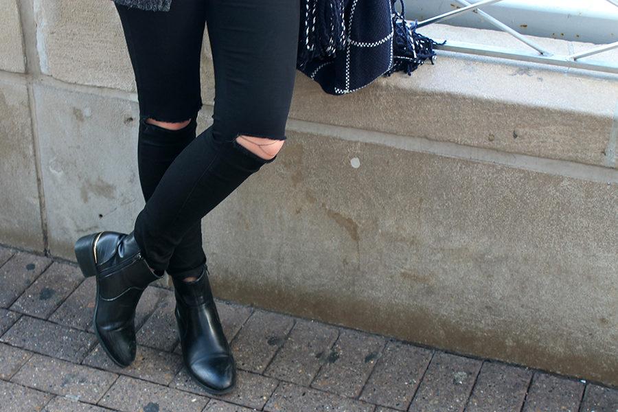 Leigh Ann poses in her Forever21 ankle boots.