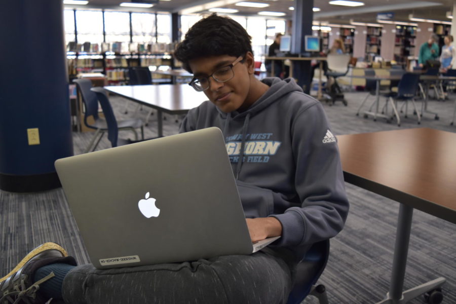 Junior Gokul Venkatachalam works on the content with his co-workers for the Threading Twine website. Venkatachalam and his team worked together to fix the errors and post the content after they have finished editing. “Our company is like a big family,” Venkatachalam said. “We check up on each other and push each other so we can provide the best effort we can for our company.”