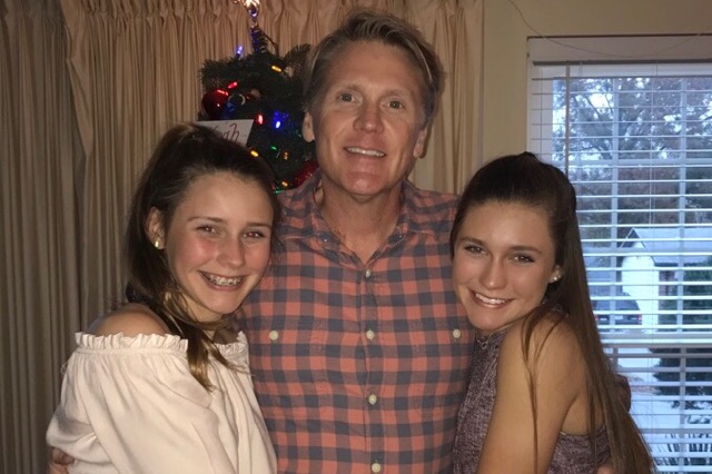 Over the holidays, sophomore Maddi Foelsch and senior Alex Foelsch pose for a family photo with their dad. “I’m so happy it all worked out because I don’t know what I would do without him,” Maddi said.