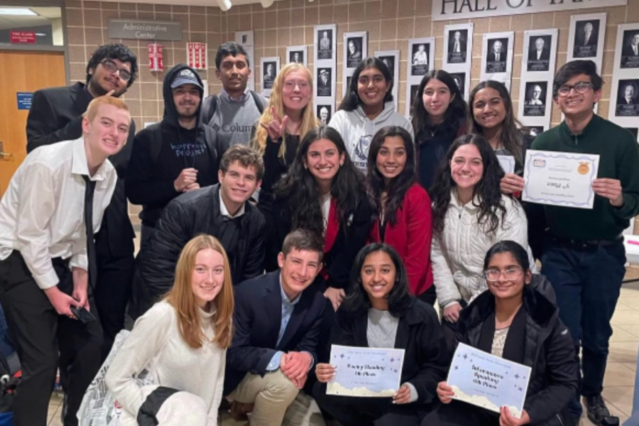 At+the+Ladue+Invitational%2C+debaters+compete+in+a+variety+of+events.+Students+that+qualified+for+the+tournament+had+the+chance+to+receive+awards+for+their+events+through+teamwork.+%E2%80%9CThere+was+always+someone+willing+to+help+you+grow+as+a+debater%2C+and+getting+into+the+community+was+always+such+a+welcoming+place.+It+solidified+being+a+family+when+we+started+to+spend+so+much+time+together+on+tournament+weekends%2C%E2%80%9D+junior+Serpil+Kuccukaya+said.+