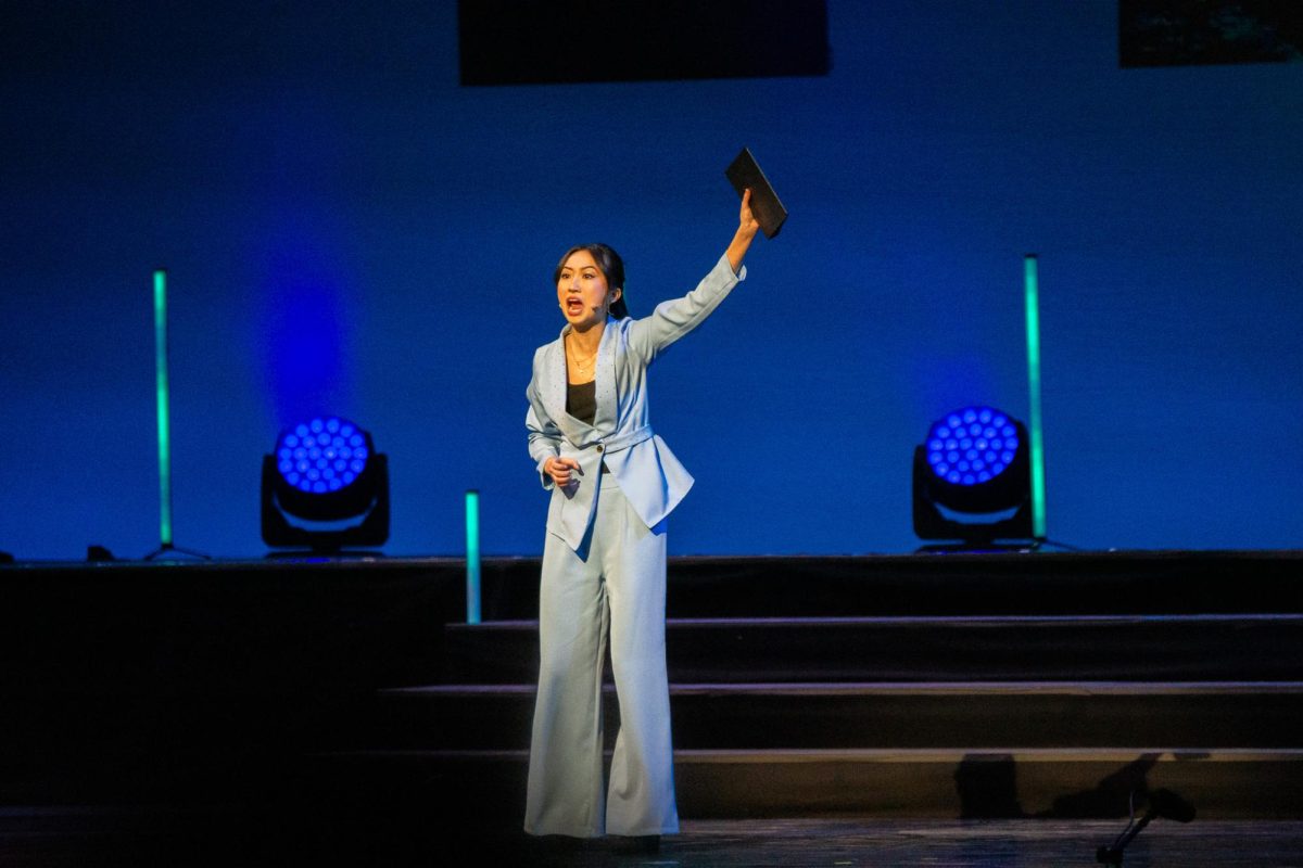 Performing at the Fabulous Fox for the 16th Annual St. Louis Teen Talent Competition, junior Alisha Yin delivers her Program Oral Interpretation titled “Ways to Find Your Voice.” Yin centered her piece around Jimmy Kimmel’s suspension and First Amendment rights. “[Yin] has worked really hard to get here. She is persistent. She doesn’t give up. Even if something seems out of reach, she does a lot better than other people at always trying to [reach her goals]. She always advocates for what she believes, [so it] has always reflected her ideas or priorities,” junior Lillian Chen said.